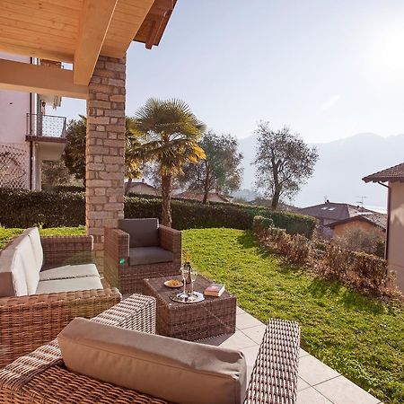 Ossuccio Grande C Home With Pool Sleeps 12 By Italian Apartments コモ エクステリア 写真