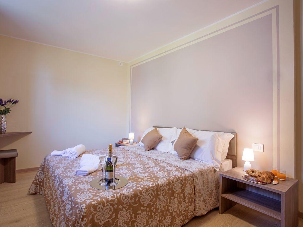 Ossuccio Grande C Home With Pool Sleeps 12 By Italian Apartments コモ エクステリア 写真