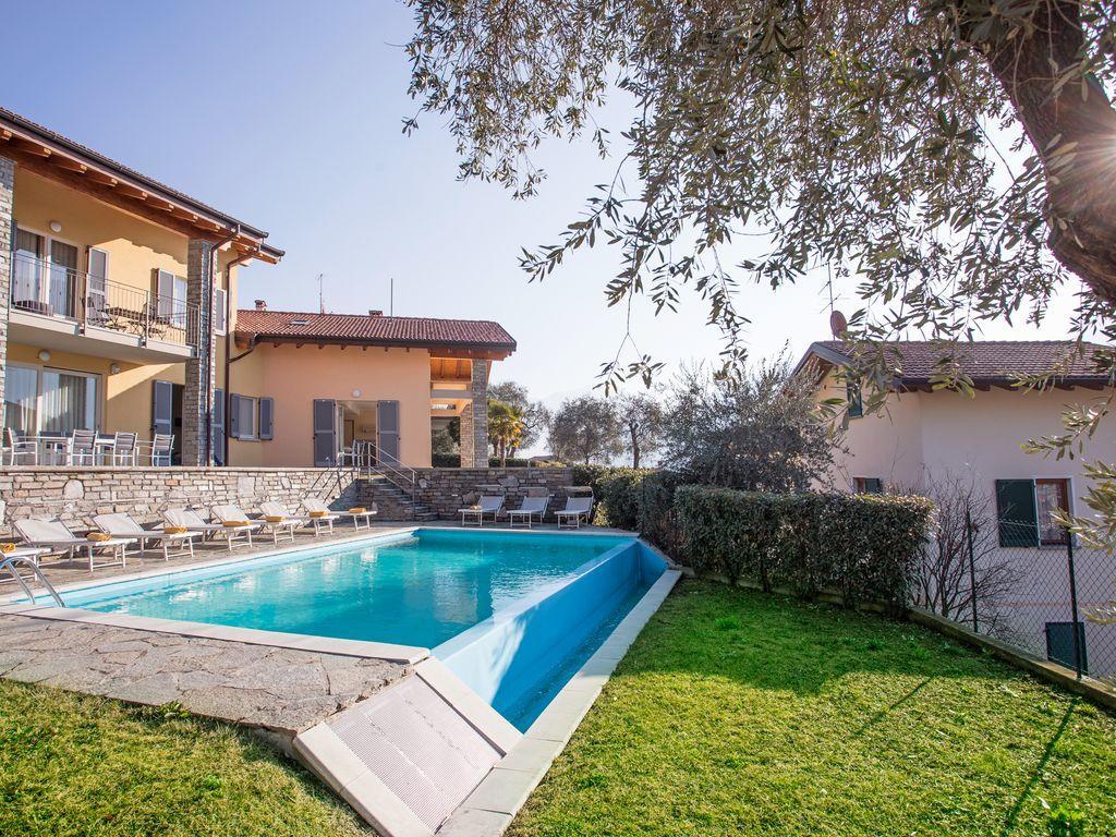 Ossuccio Grande C Home With Pool Sleeps 12 By Italian Apartments コモ エクステリア 写真