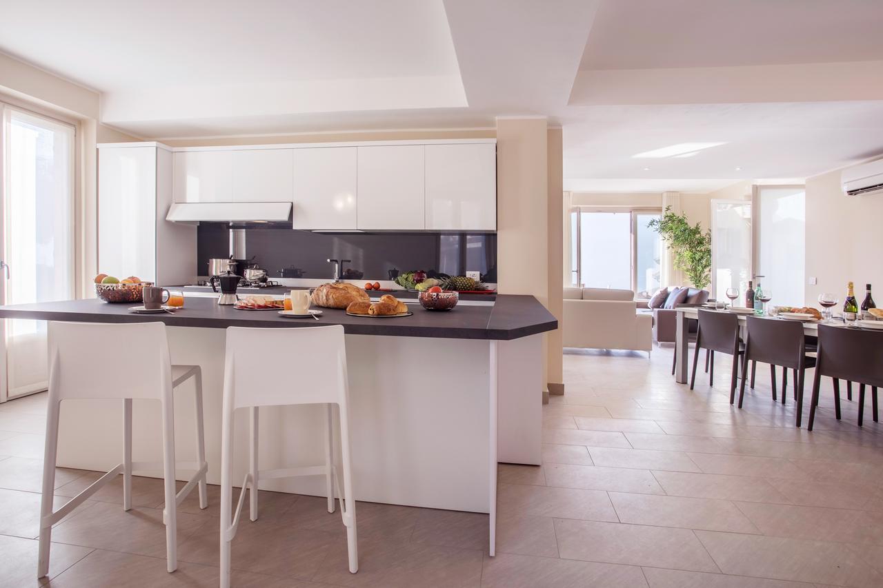 Ossuccio Grande C Home With Pool Sleeps 12 By Italian Apartments コモ エクステリア 写真