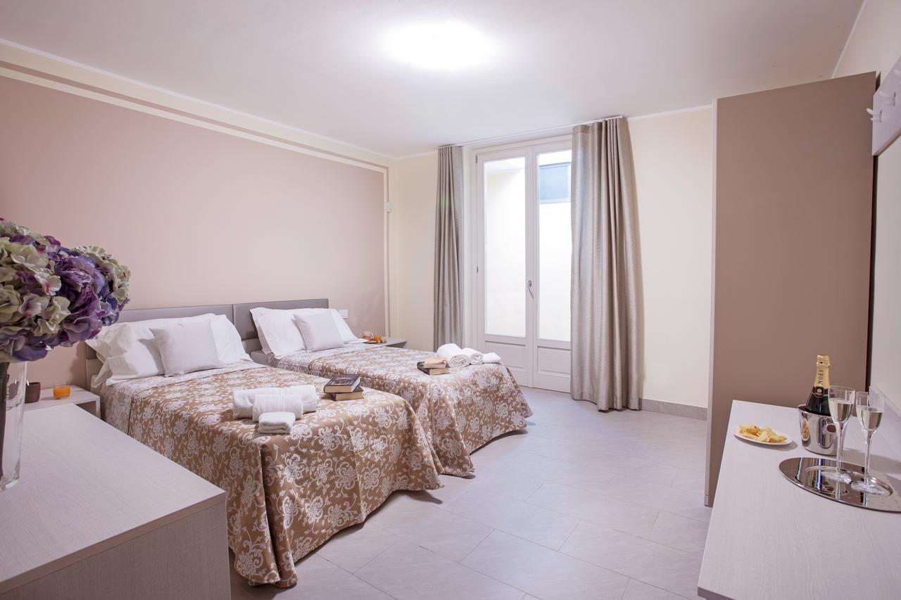 Ossuccio Grande C Home With Pool Sleeps 12 By Italian Apartments コモ エクステリア 写真