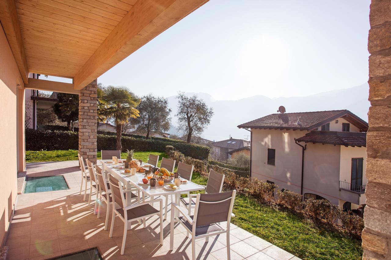 Ossuccio Grande C Home With Pool Sleeps 12 By Italian Apartments コモ エクステリア 写真