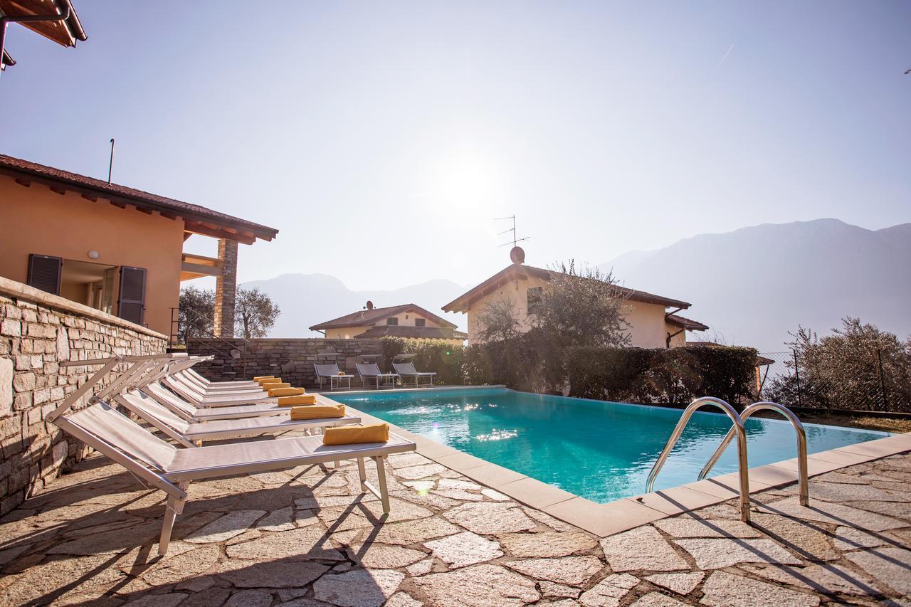 Ossuccio Grande C Home With Pool Sleeps 12 By Italian Apartments コモ エクステリア 写真